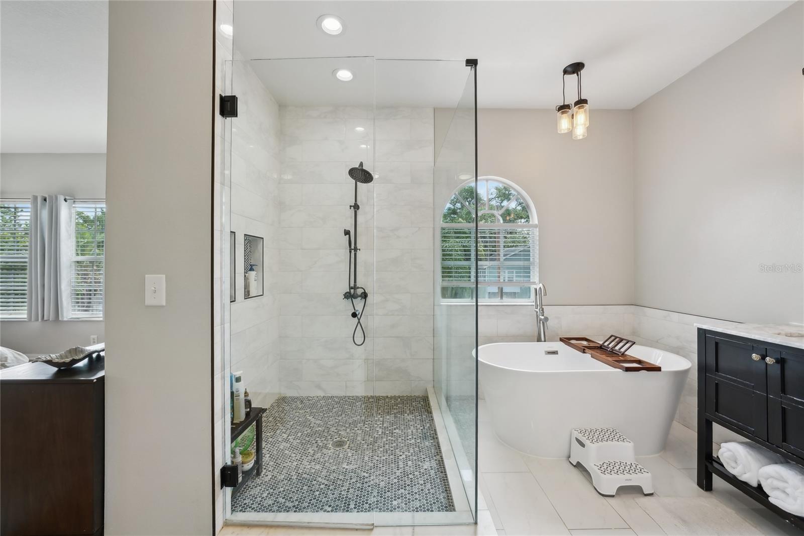 Listing photo id 21 for 2616 11th Street N