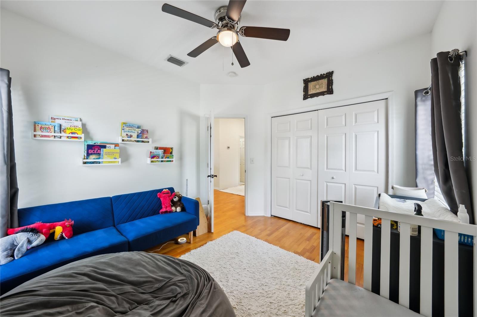 Listing photo id 27 for 2616 11th Street N