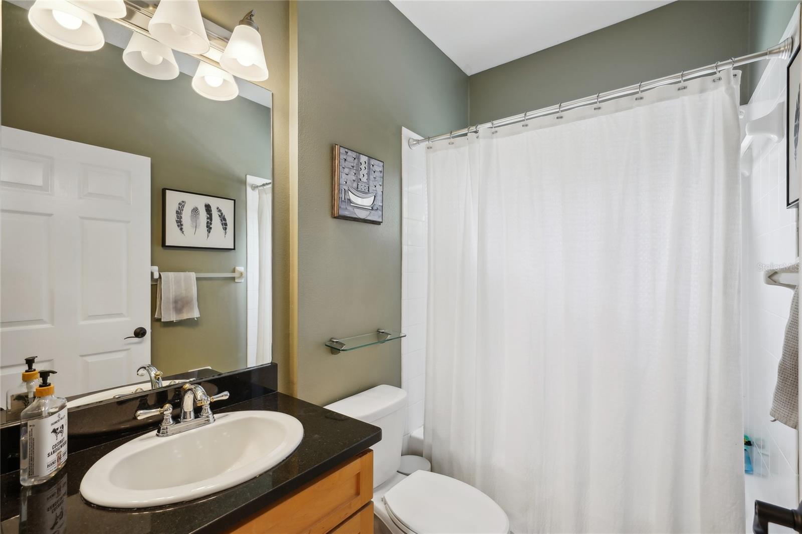Listing photo id 28 for 2616 11th Street N