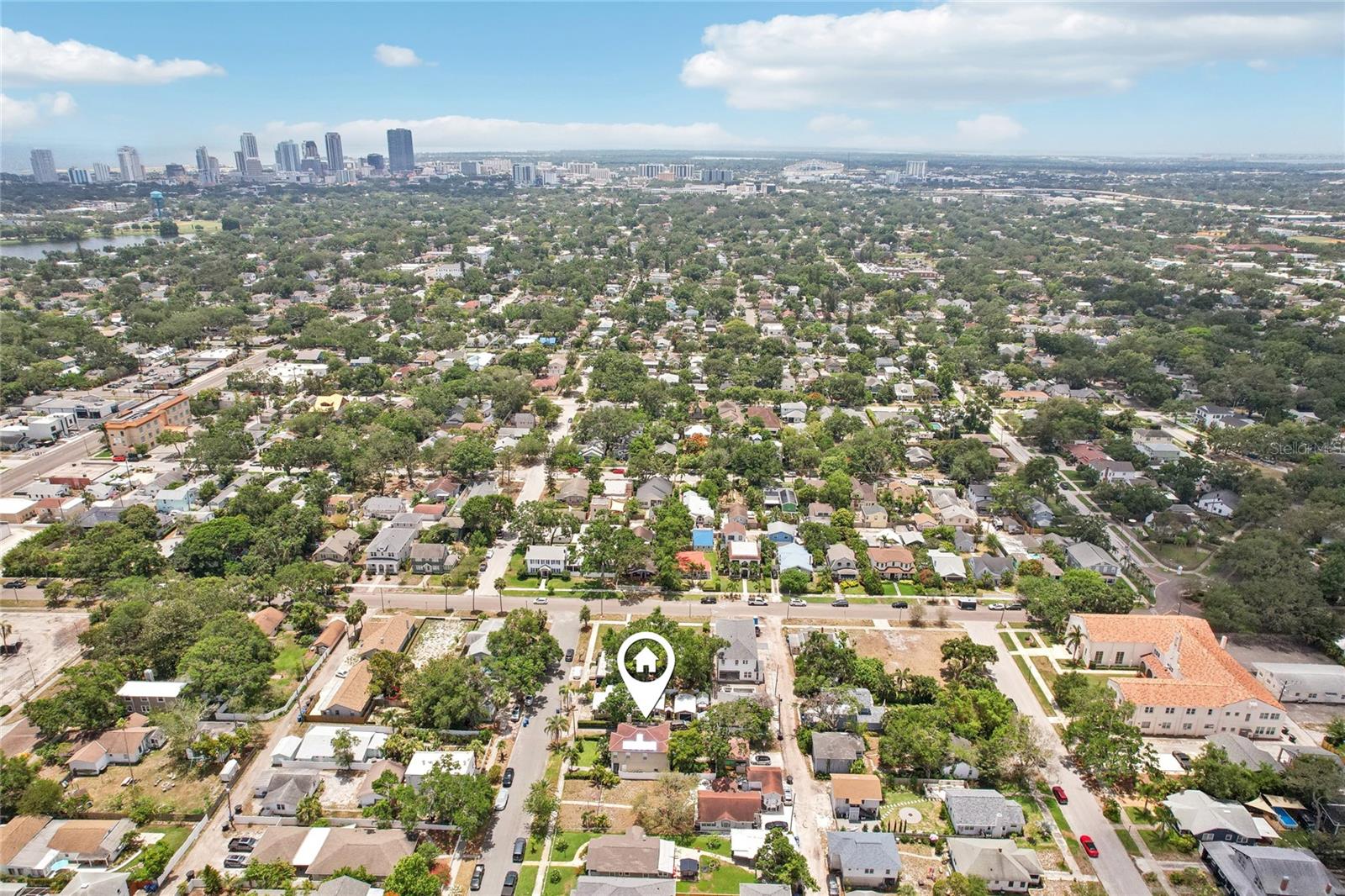 Listing photo id 36 for 2616 11th Street N