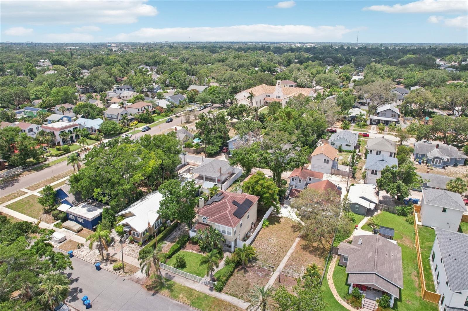Listing photo id 39 for 2616 11th Street N