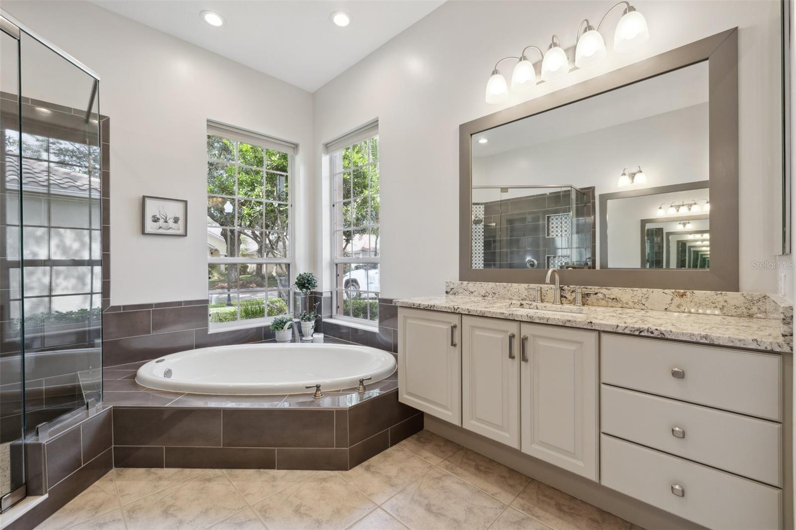 Listing photo id 21 for 9348 Deer Creek Drive