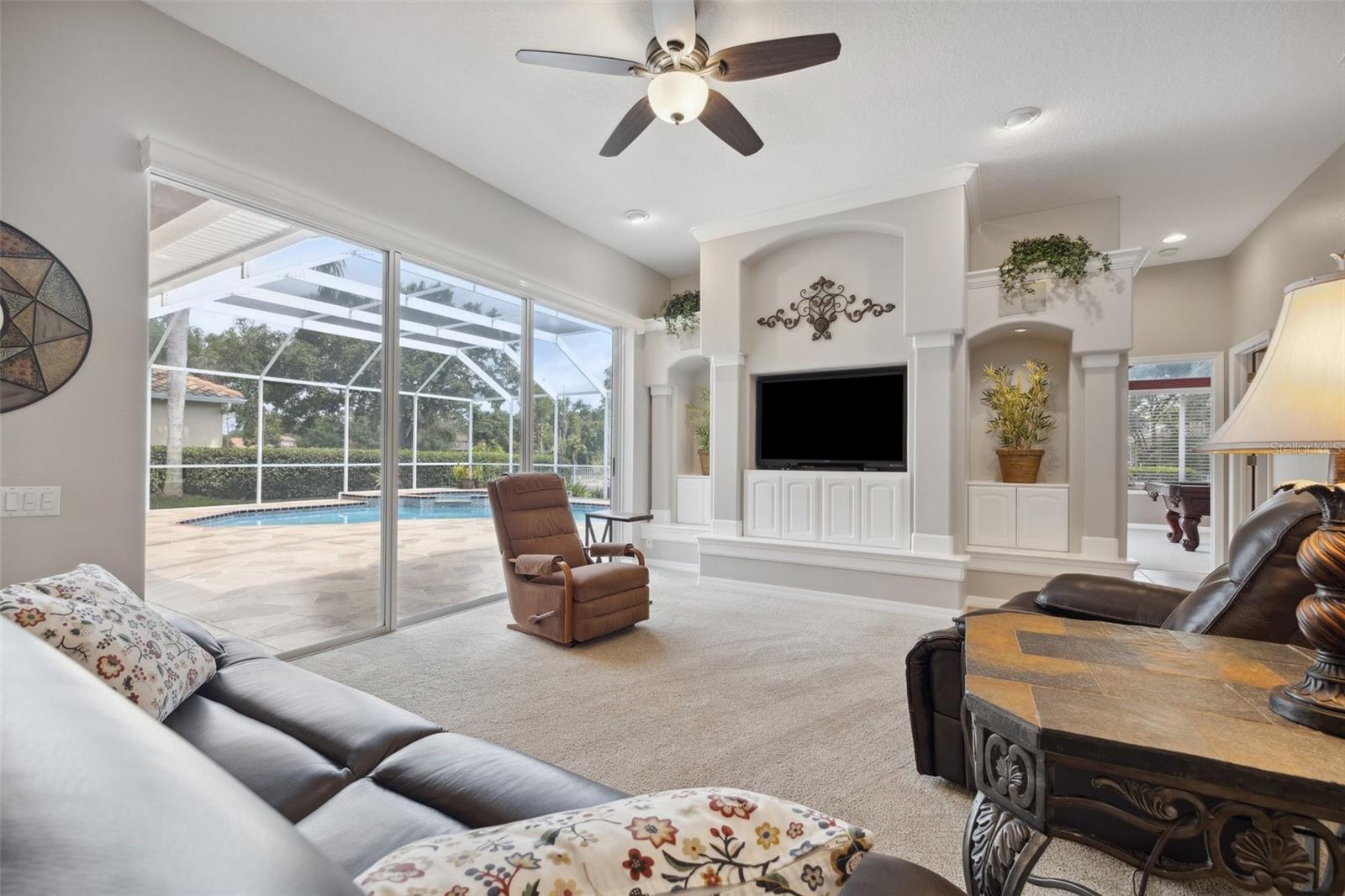 Listing photo id 27 for 9348 Deer Creek Drive