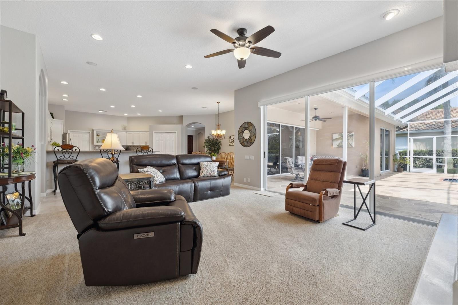 Listing photo id 29 for 9348 Deer Creek Drive
