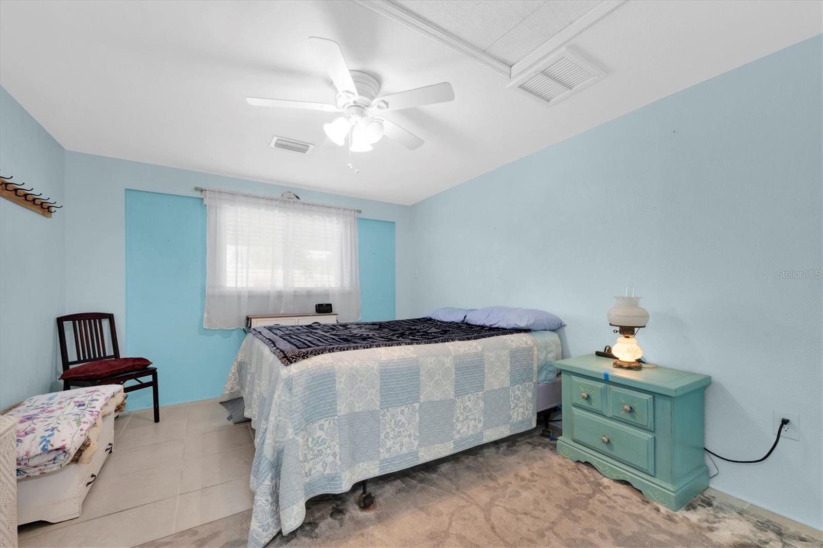 Image 11 of 33 For 5675 Lown Street N