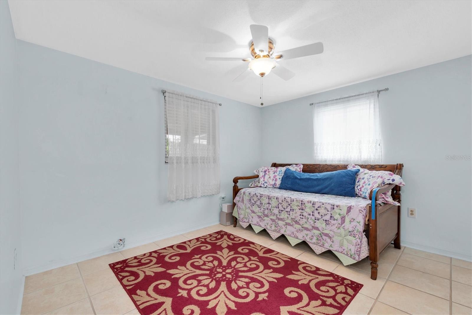 Image 15 of 33 For 5675 Lown Street N