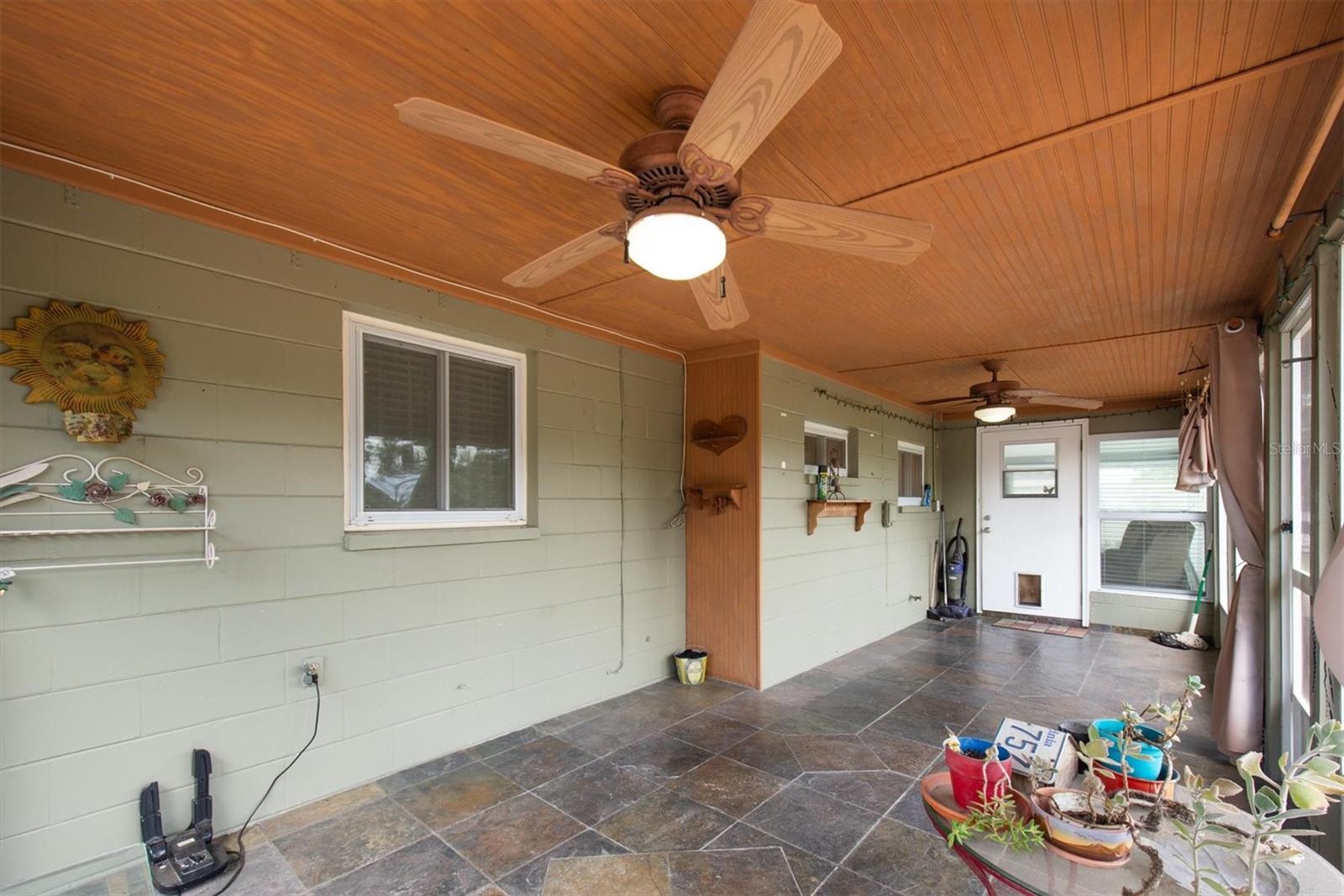 Image 25 of 33 For 5675 Lown Street N
