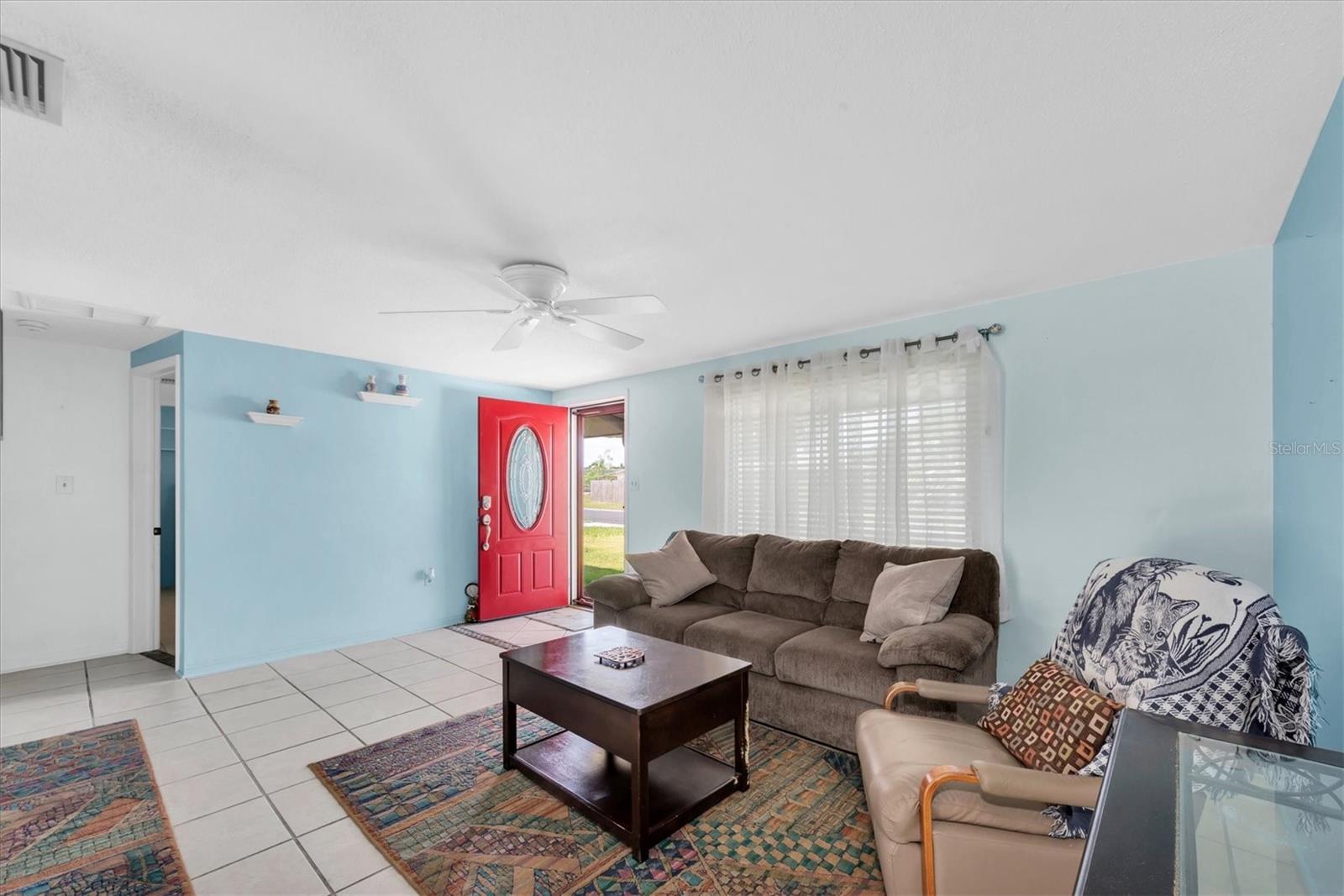 Image 6 of 33 For 5675 Lown Street N