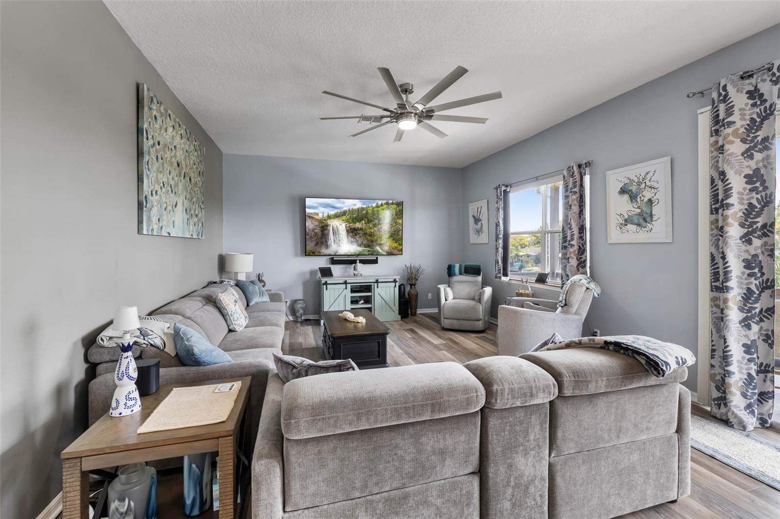Image 12 of 48 For 4464 Neptune Drive
