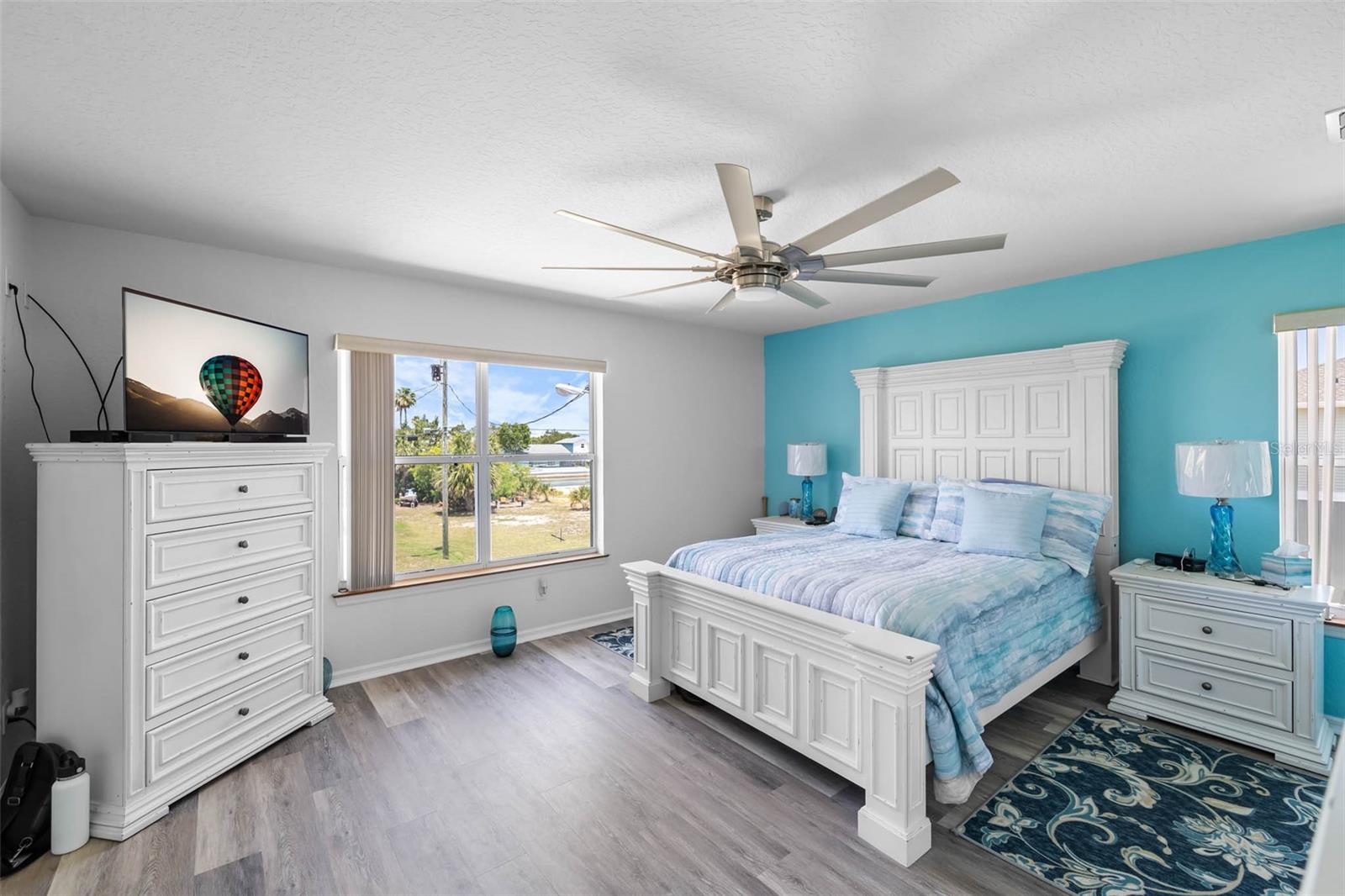 Image 17 of 48 For 4464 Neptune Drive
