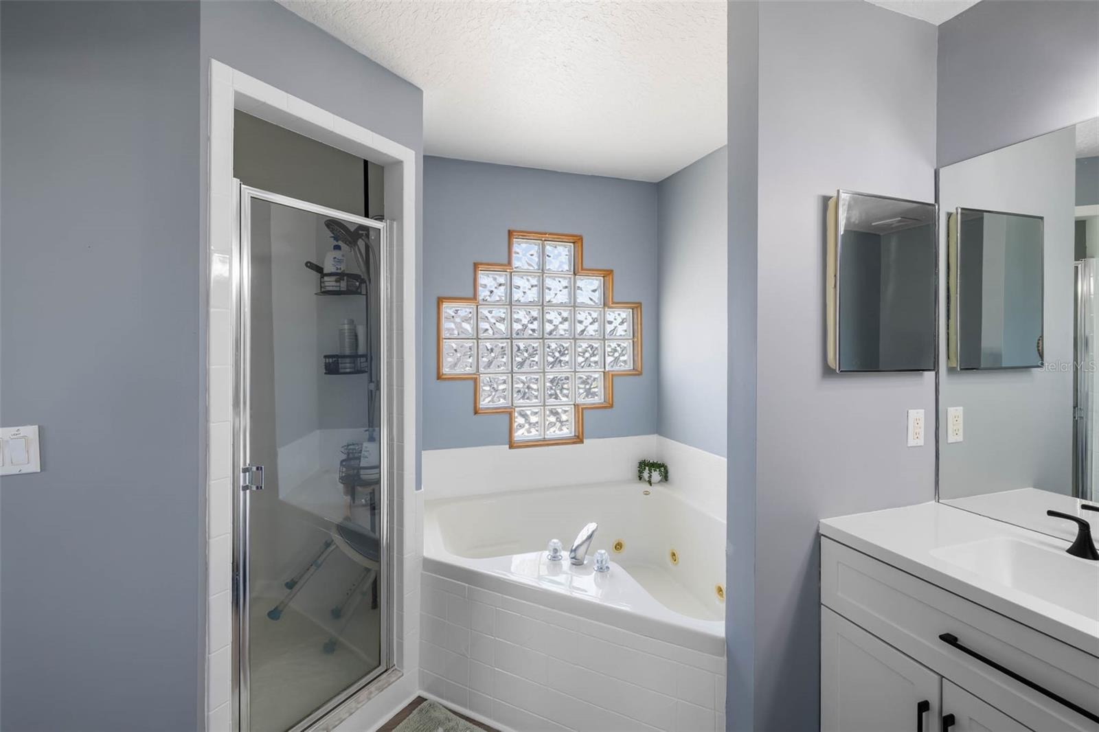 Image 21 of 48 For 4464 Neptune Drive