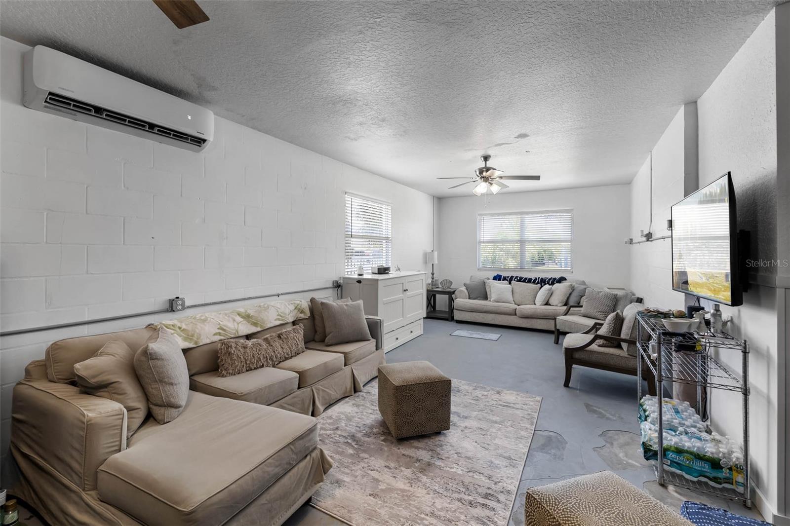 Image 31 of 48 For 4464 Neptune Drive
