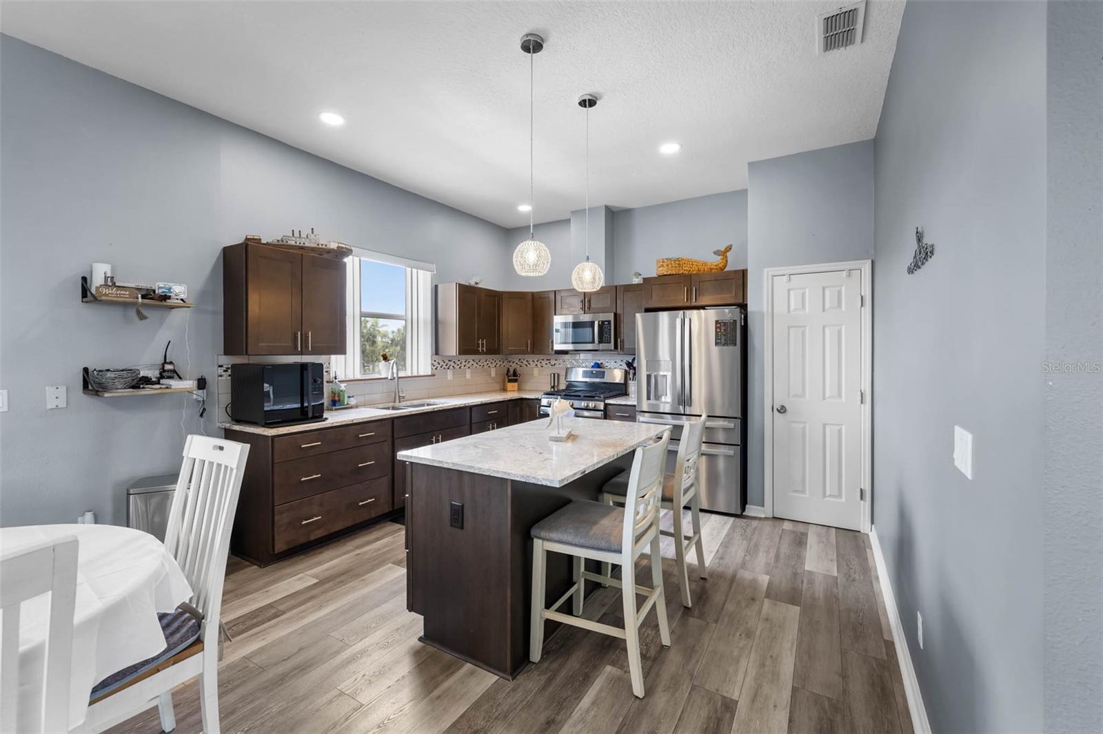 Image 7 of 48 For 4464 Neptune Drive