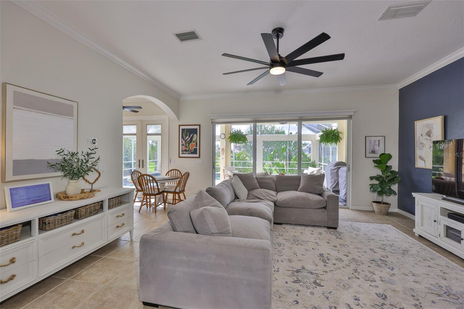 Image 15 of 67 For 6468 Rubia Circle