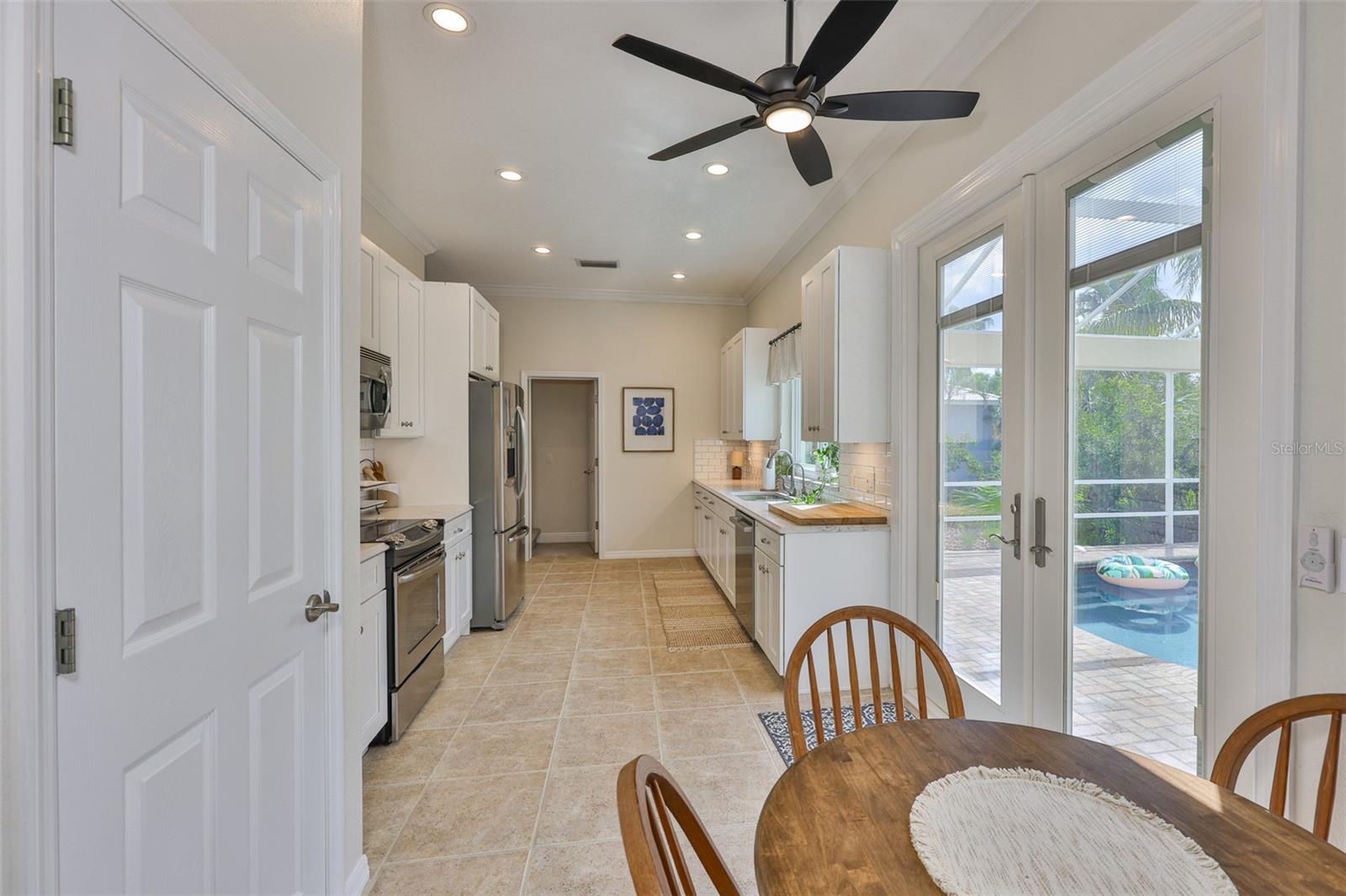 Image 21 of 67 For 6468 Rubia Circle