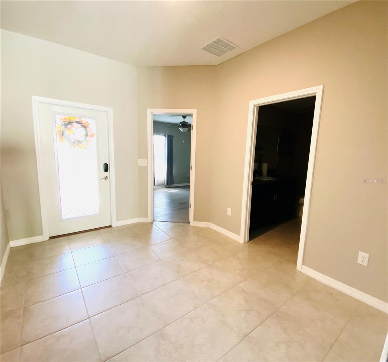Image 17 of 29 For 10832 Sage Canyon Drive