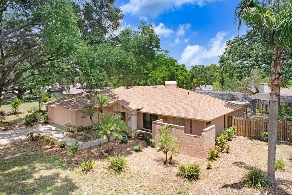 Listing photo id 36 for 107 Halton Circle