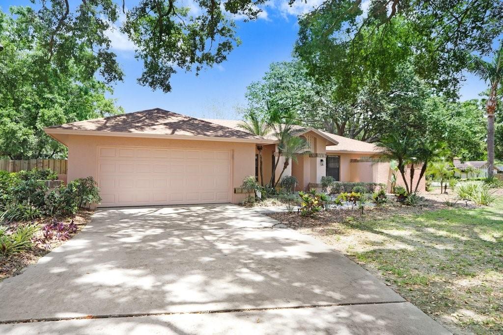 Listing photo id 41 for 107 Halton Circle