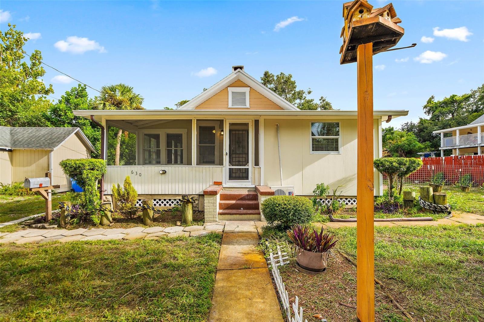 Listing photo id 0 for 630 34th Avenue S