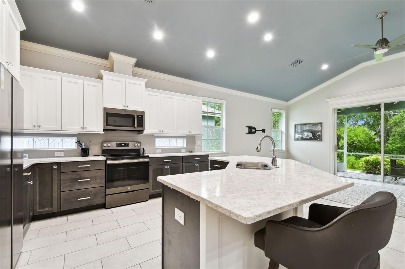 Image 12 of 61 For 7991 Lake James Boulevard
