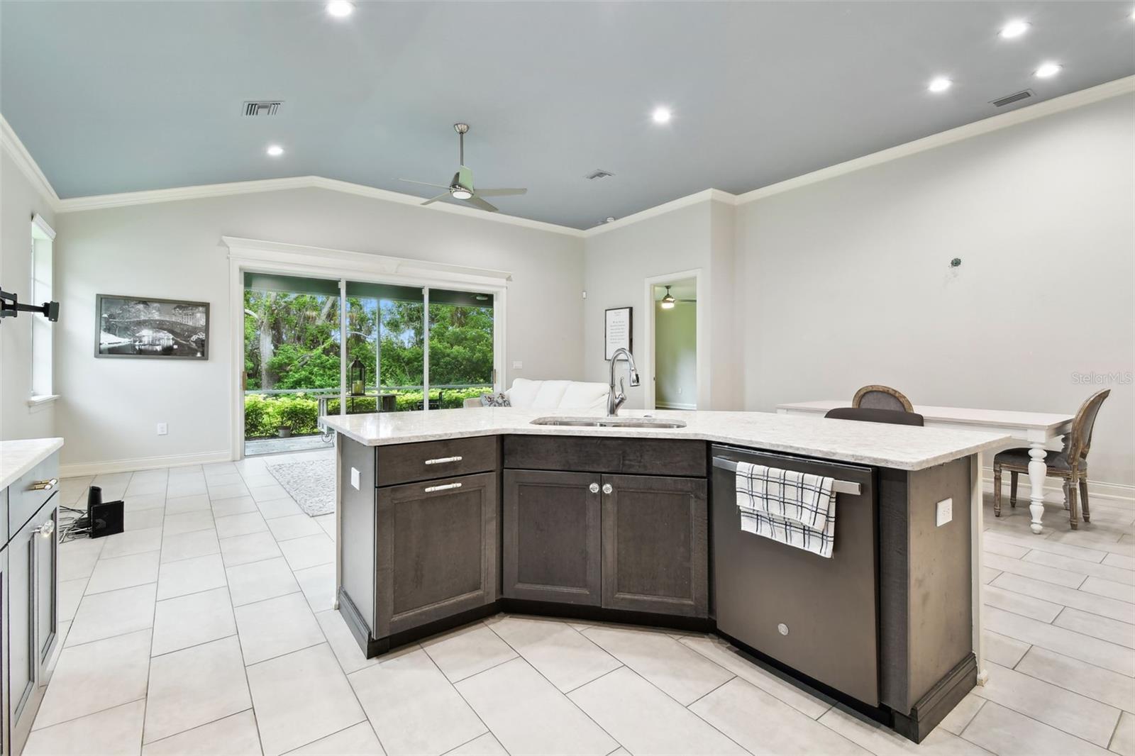 Image 16 of 61 For 7991 Lake James Boulevard