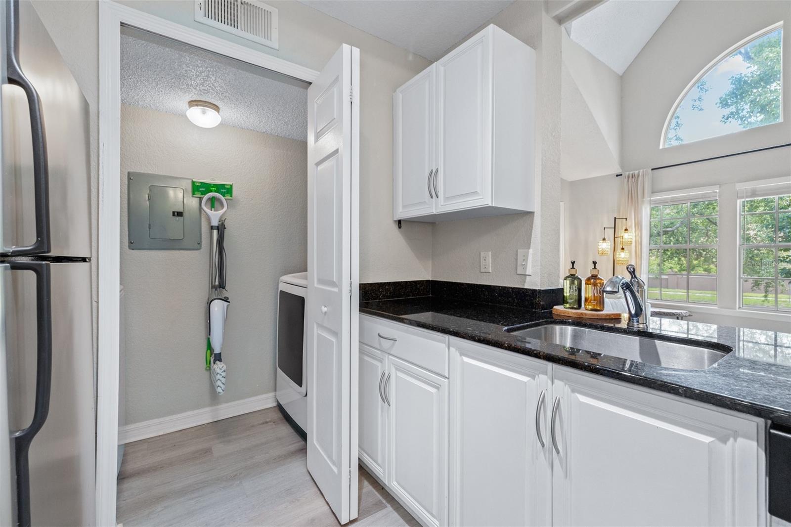 Image 14 of 46 For 3301 Haviland Ct  203