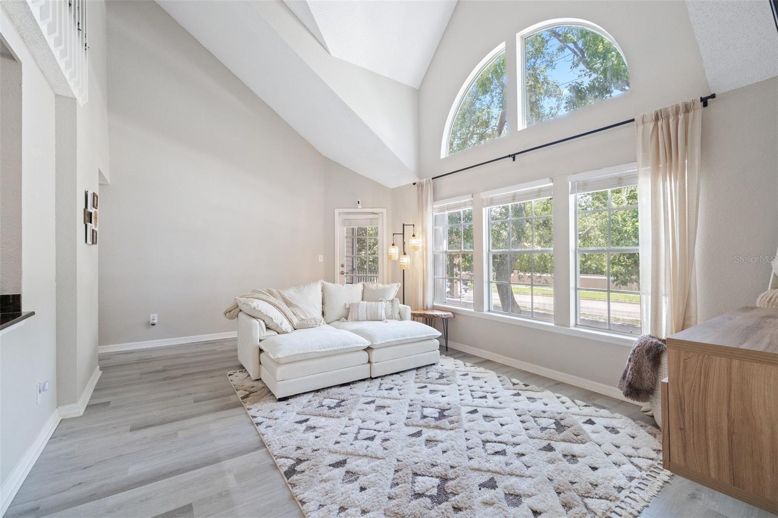 Image 5 of 46 For 3301 Haviland Ct  203