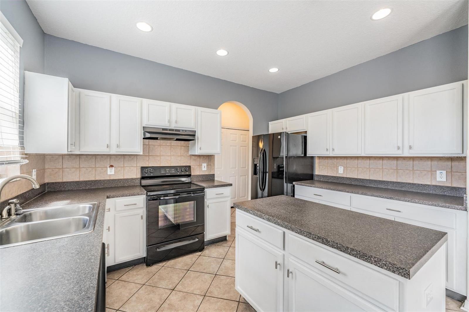 Image 12 of 37 For 419 Stone Briar Drive