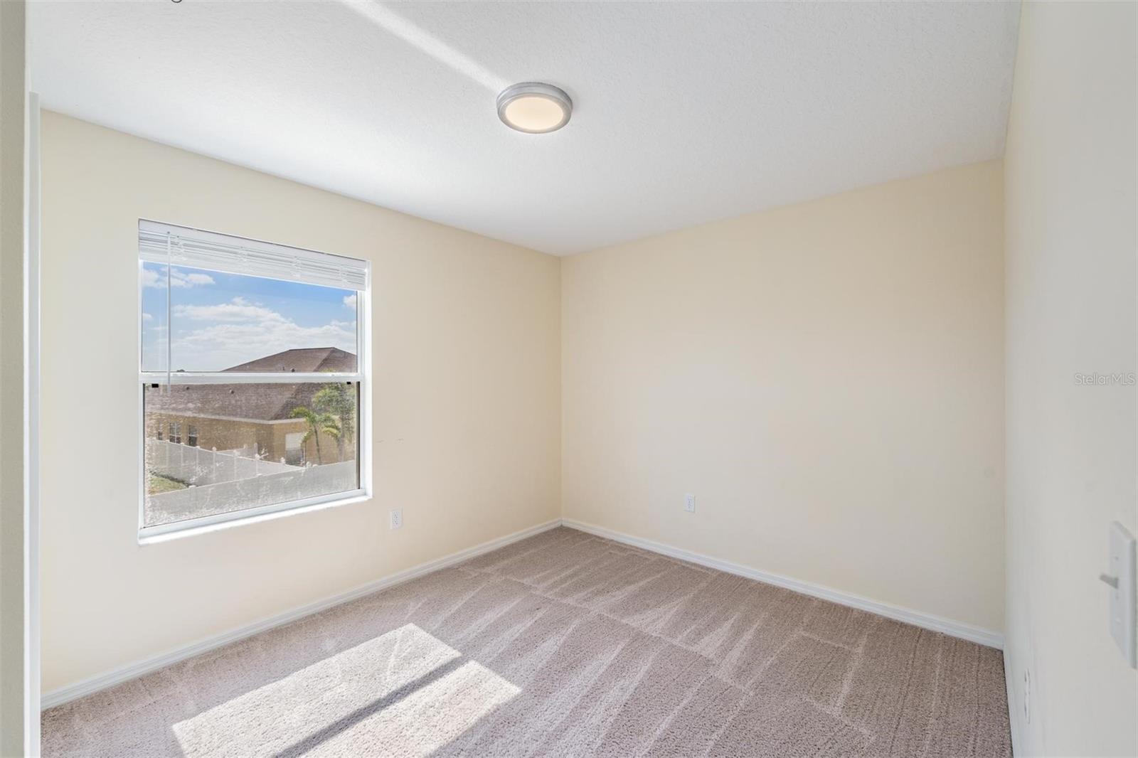 Image 24 of 37 For 419 Stone Briar Drive