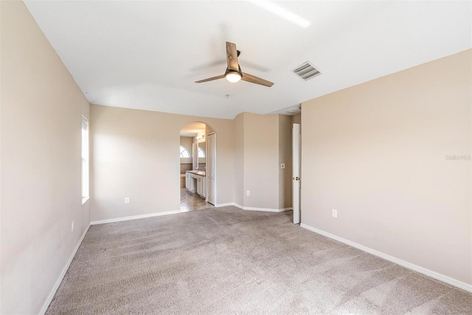 Image 27 of 37 For 419 Stone Briar Drive