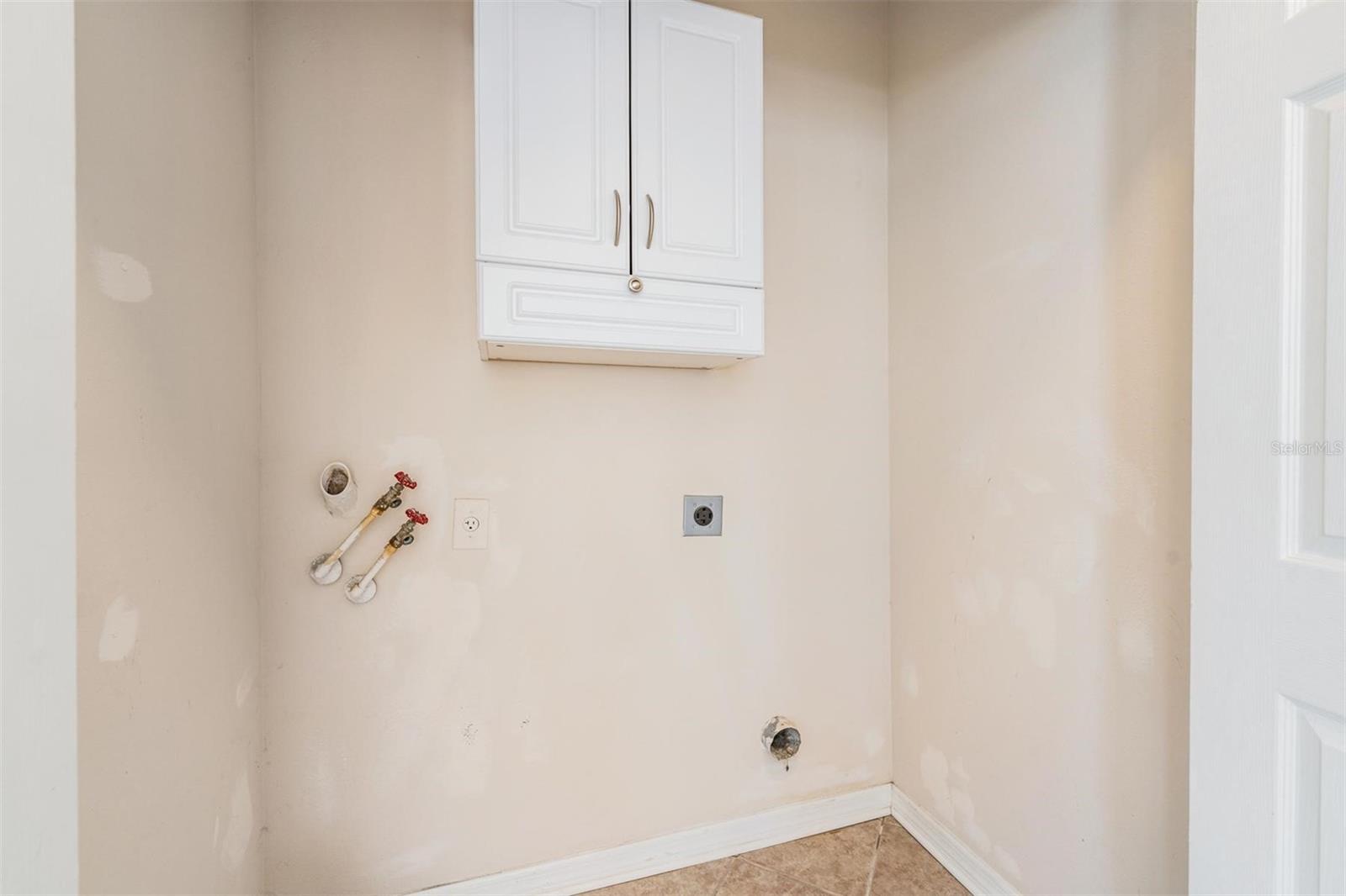 Image 32 of 37 For 419 Stone Briar Drive