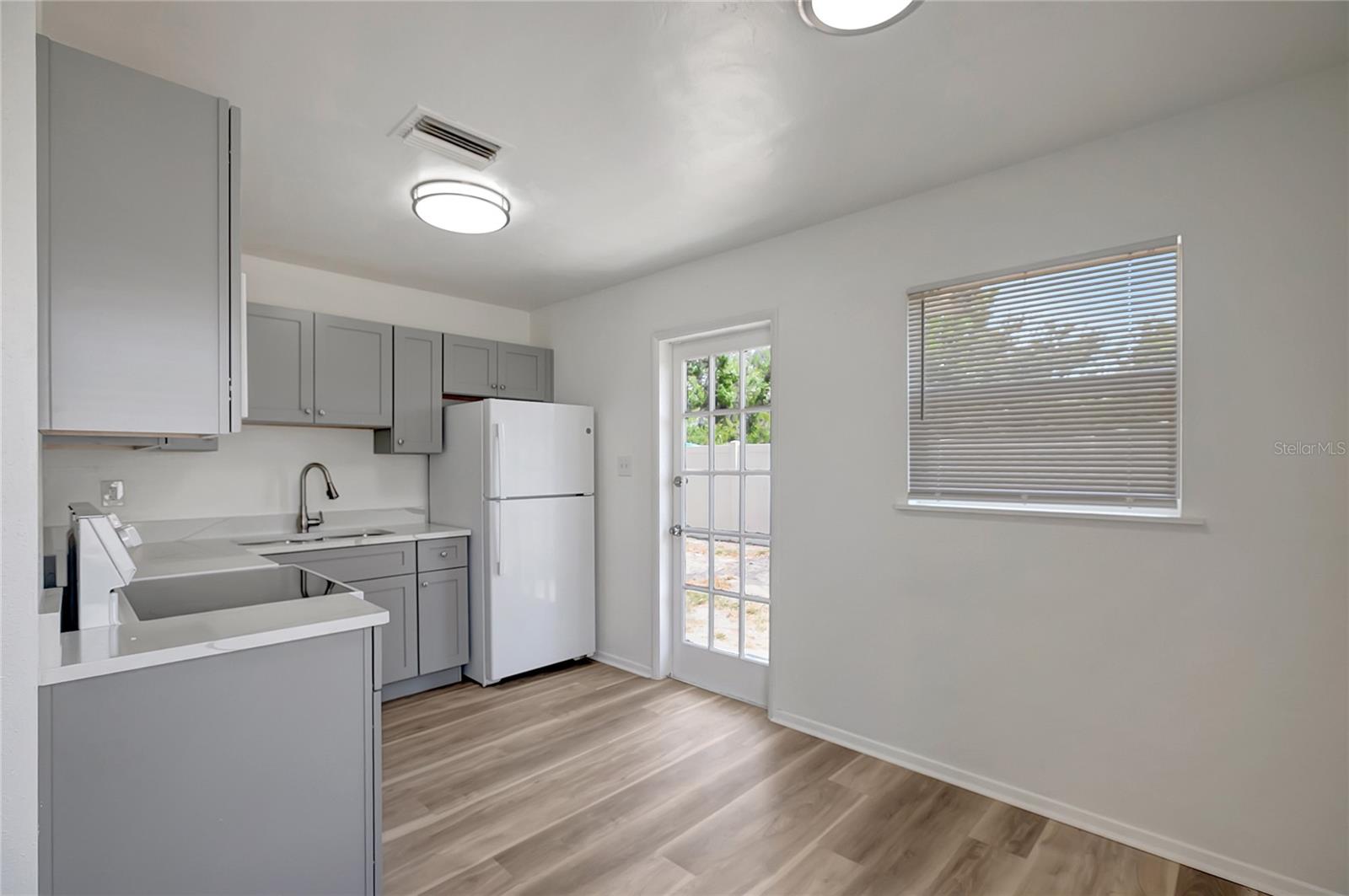 Image 10 of 29 For 6014 82nd Street