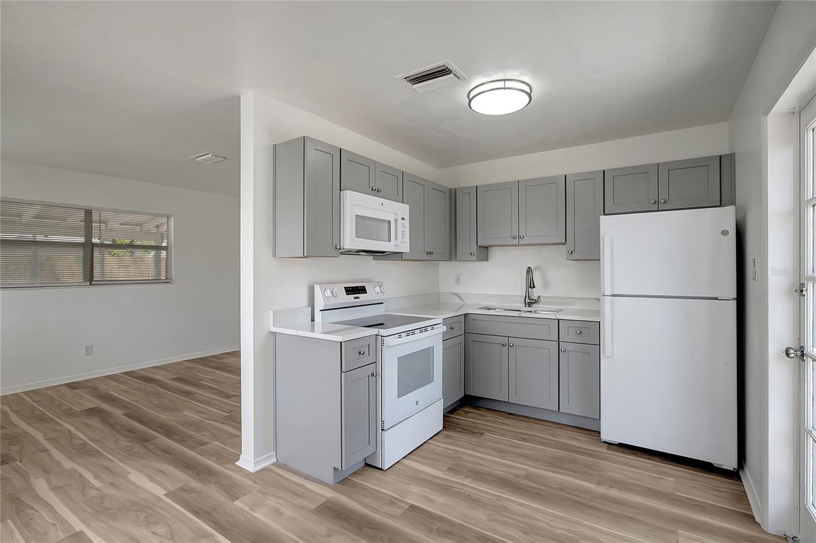 Image 11 of 29 For 6014 82nd Street