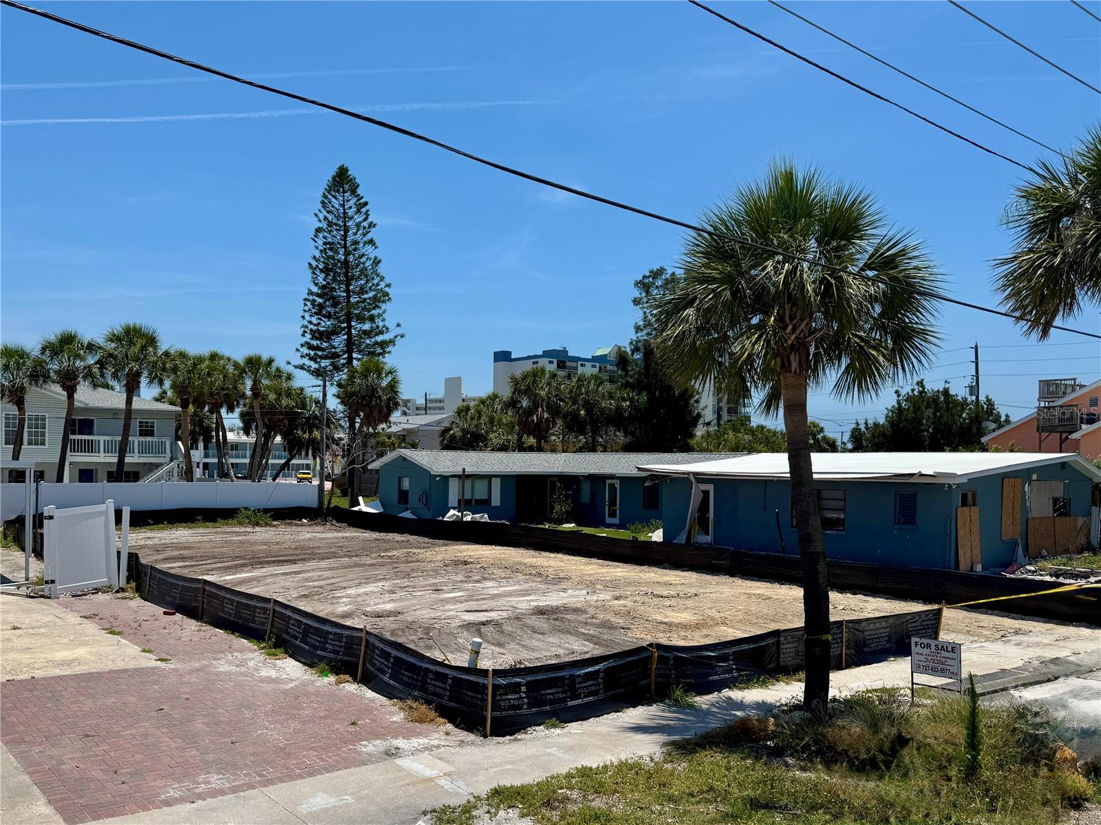 Image 3 of 9 For 630 Corey Avenue