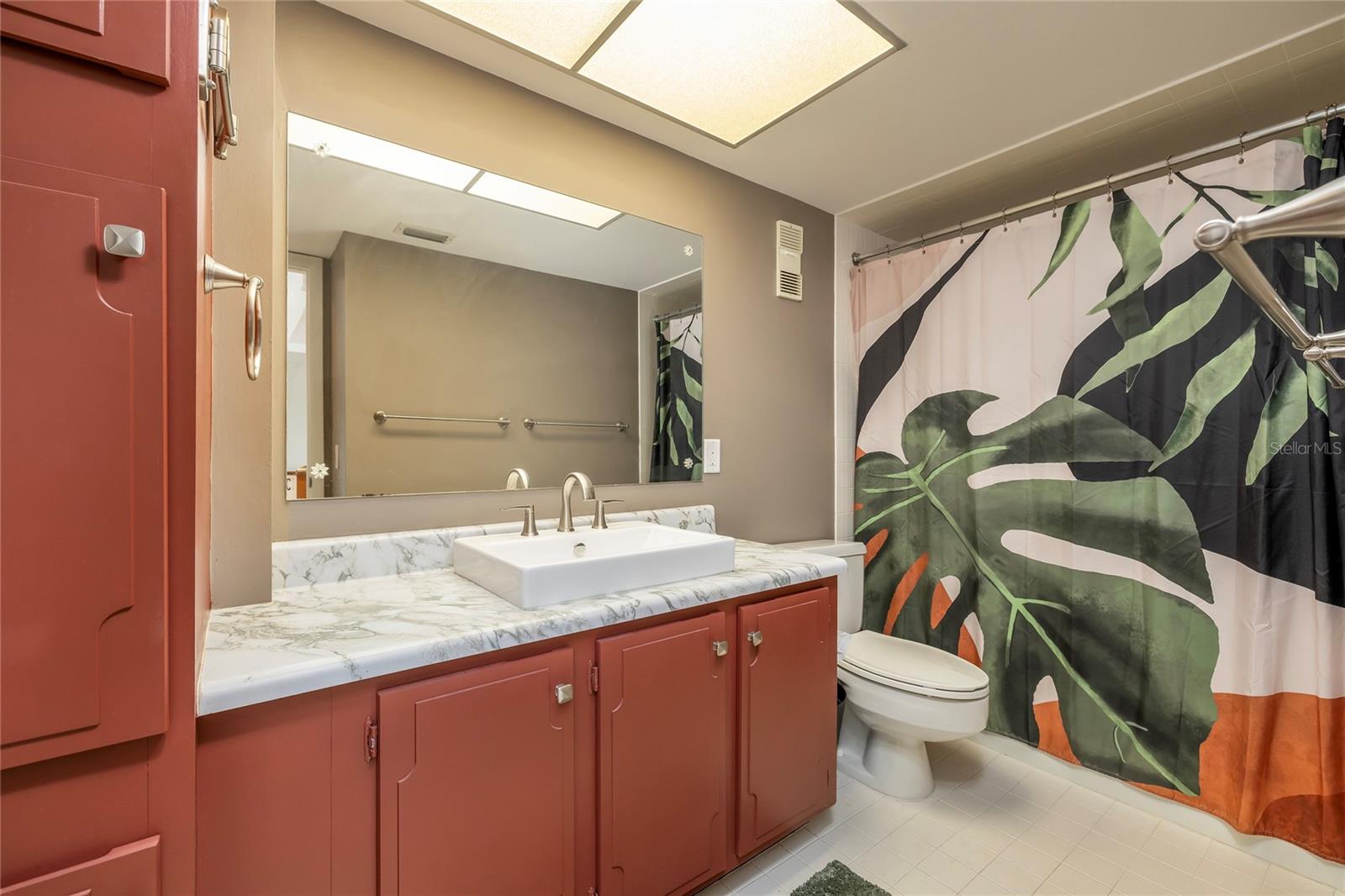 Image 19 of 41 For 4900 Brittany Drive S 613