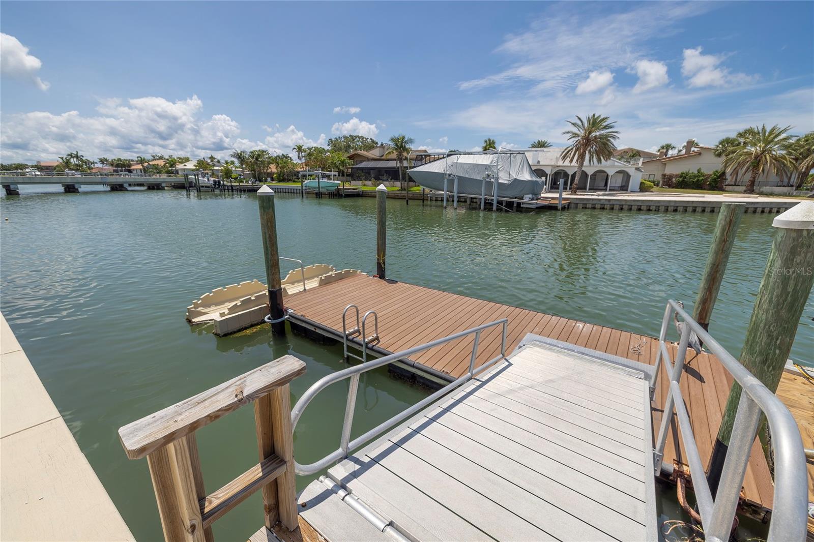 Image 33 of 41 For 4900 Brittany Drive S 613