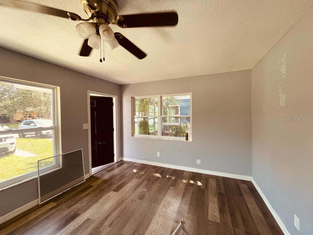 Image 2 of 6 For 517 73rd Avenue N 525