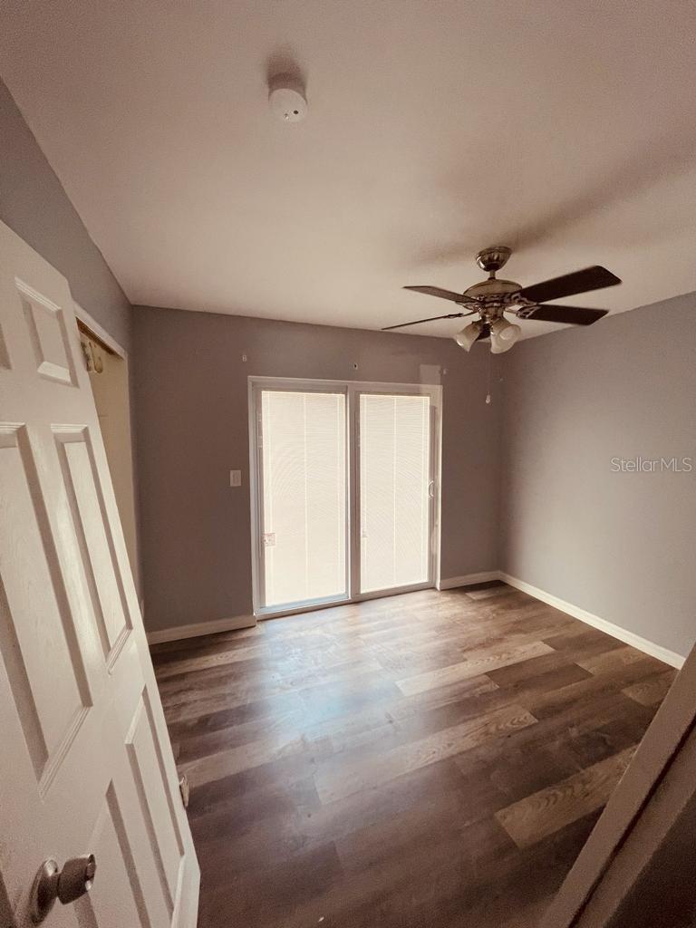 Image 5 of 6 For 517 73rd Avenue N 525