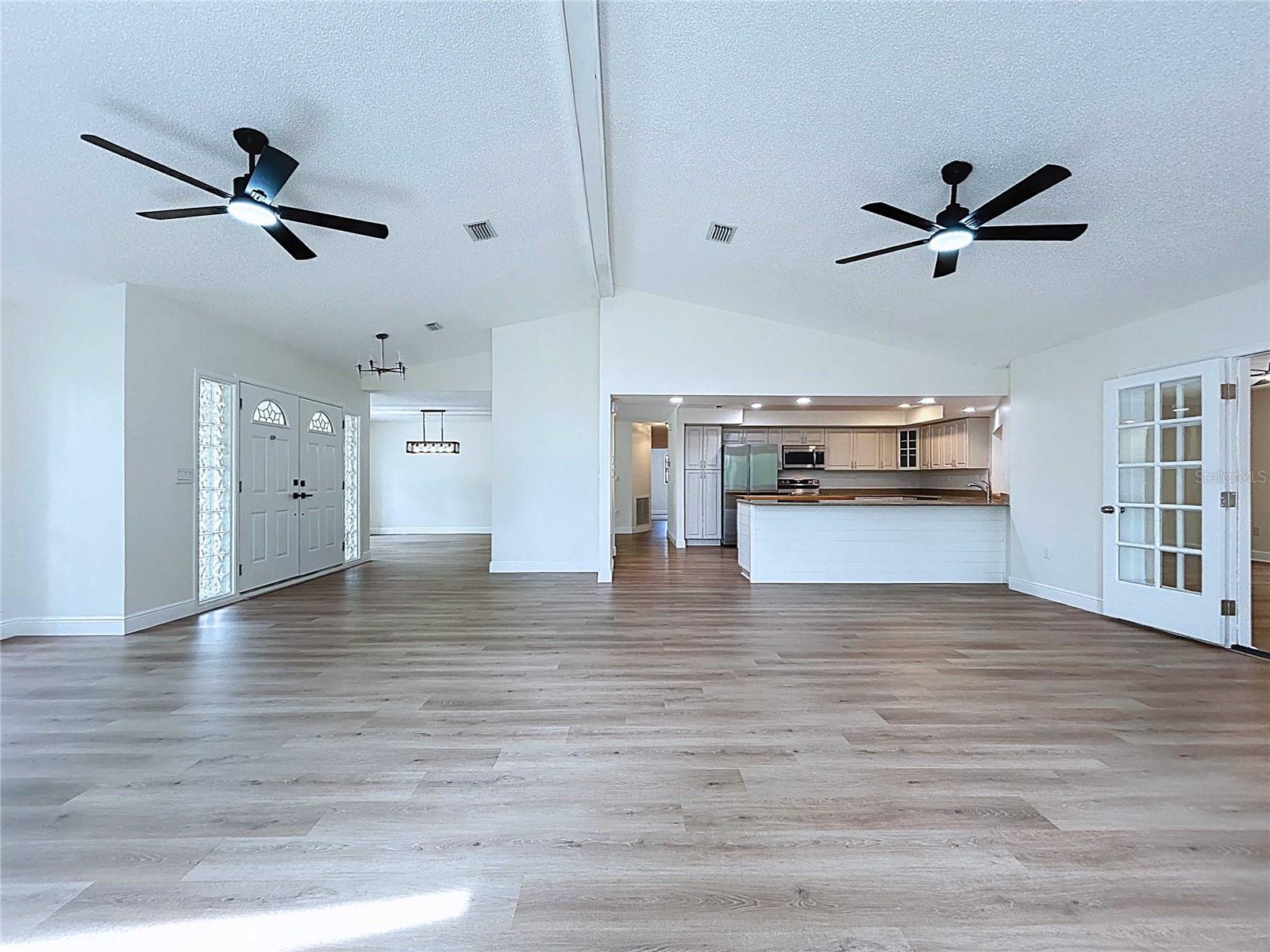 Listing photo id 10 for 6602 Winding Brook Drive