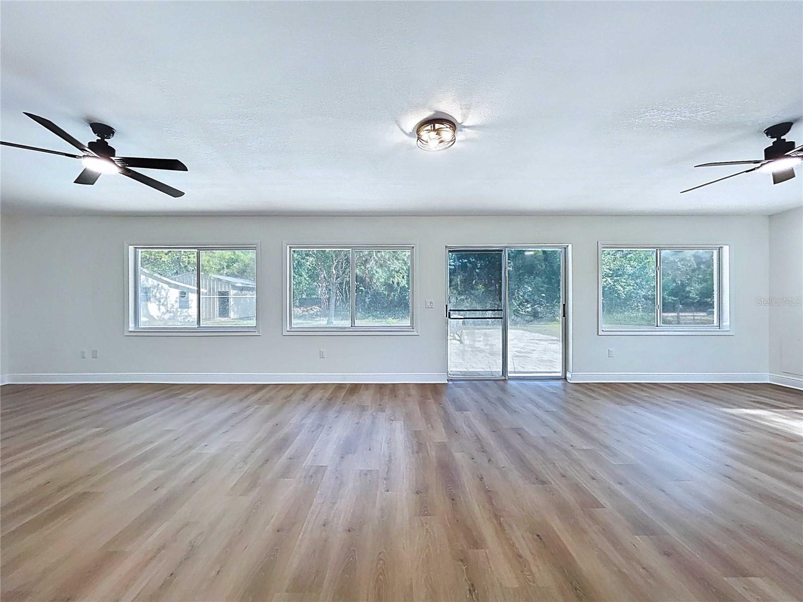 Listing photo id 2 for 6602 Winding Brook Drive
