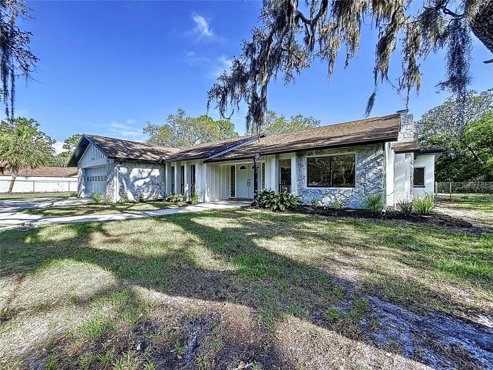 Listing photo id 40 for 6602 Winding Brook Drive