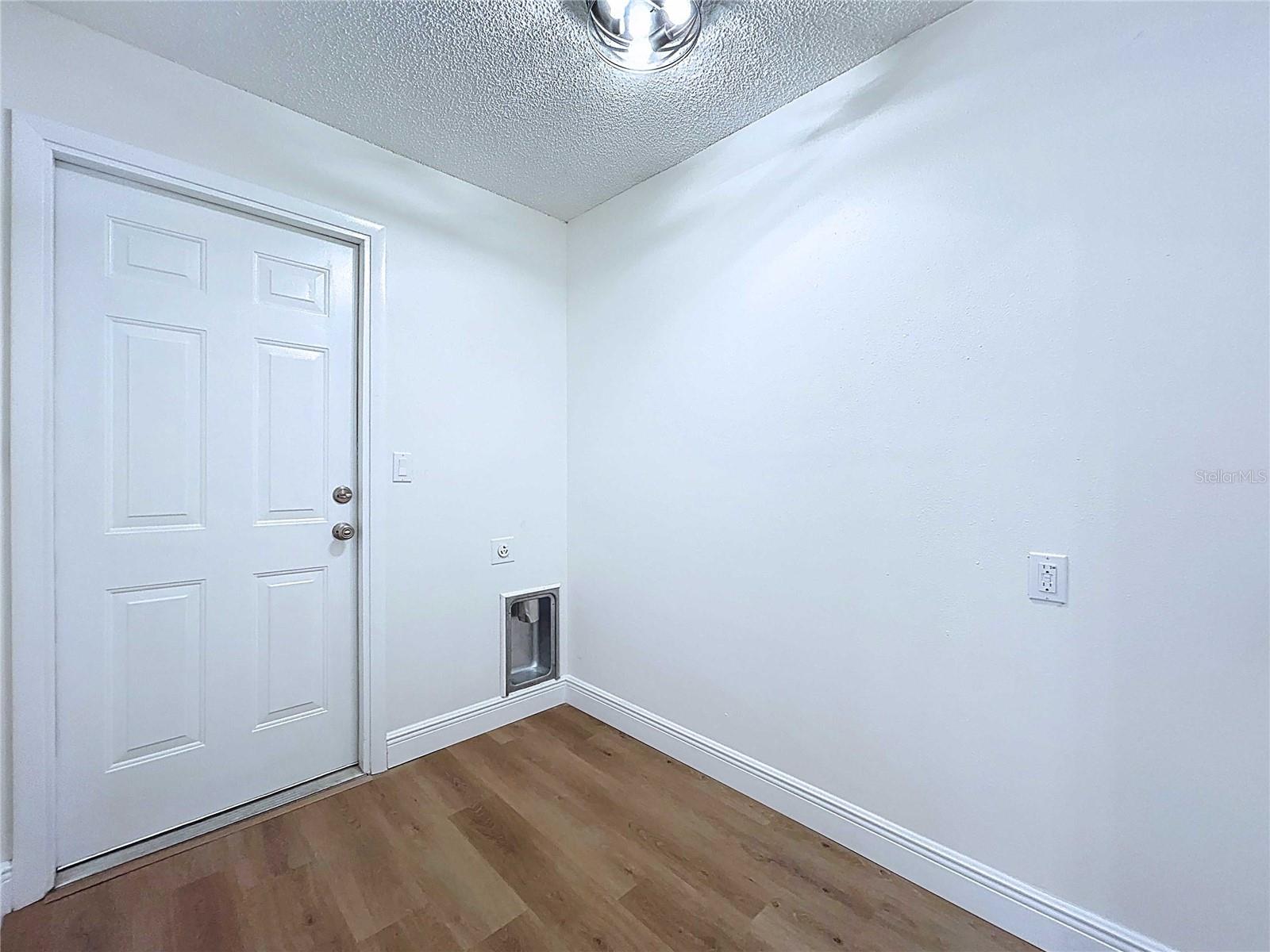 Listing photo id 66 for 6602 Winding Brook Drive