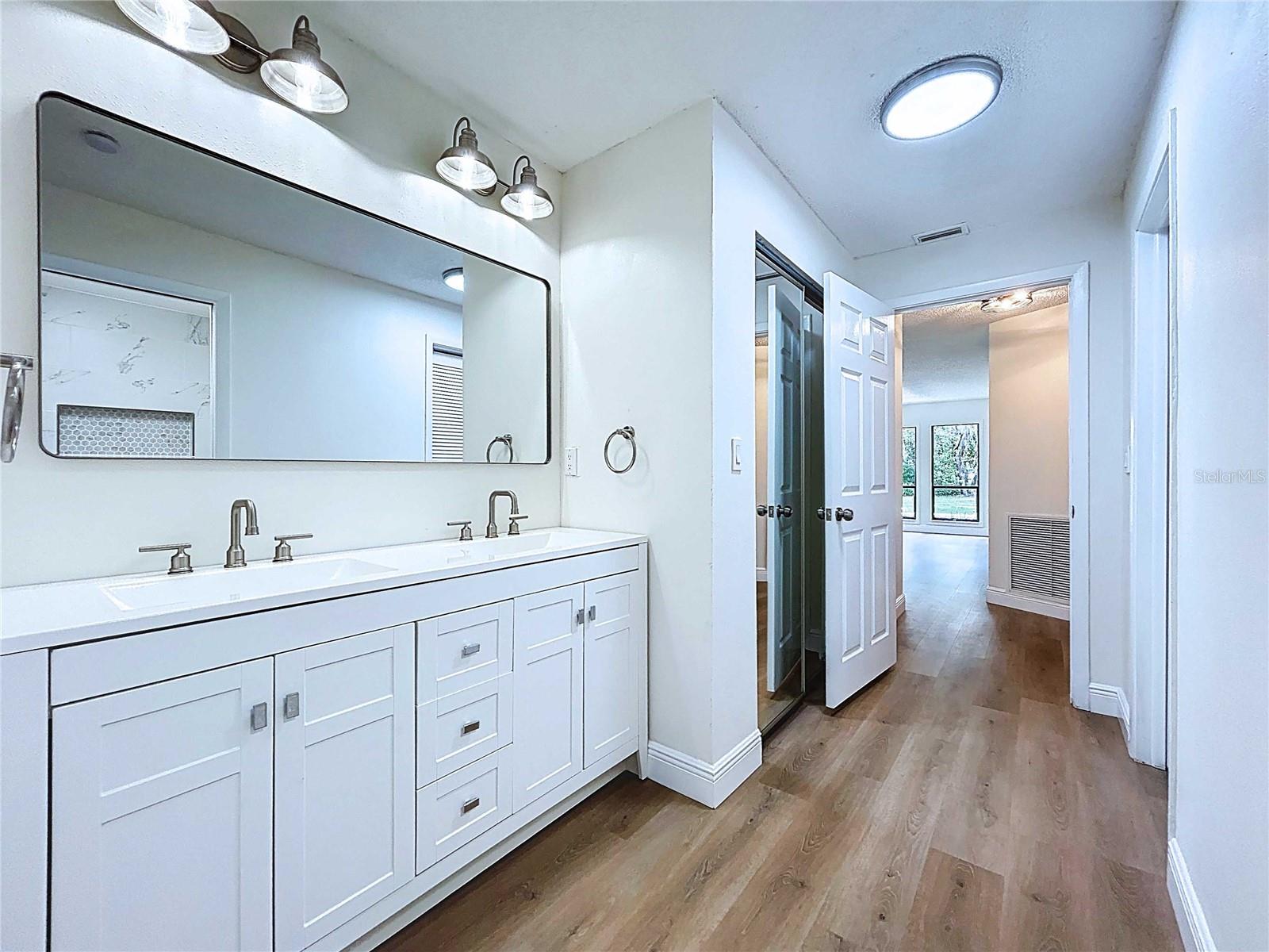 Listing photo id 70 for 6602 Winding Brook Drive