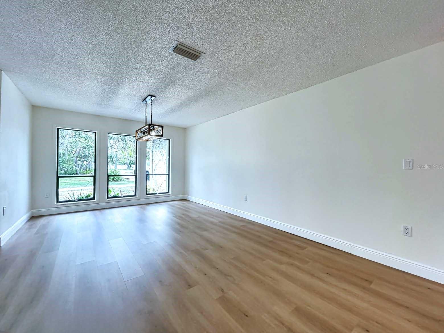Listing photo id 78 for 6602 Winding Brook Drive