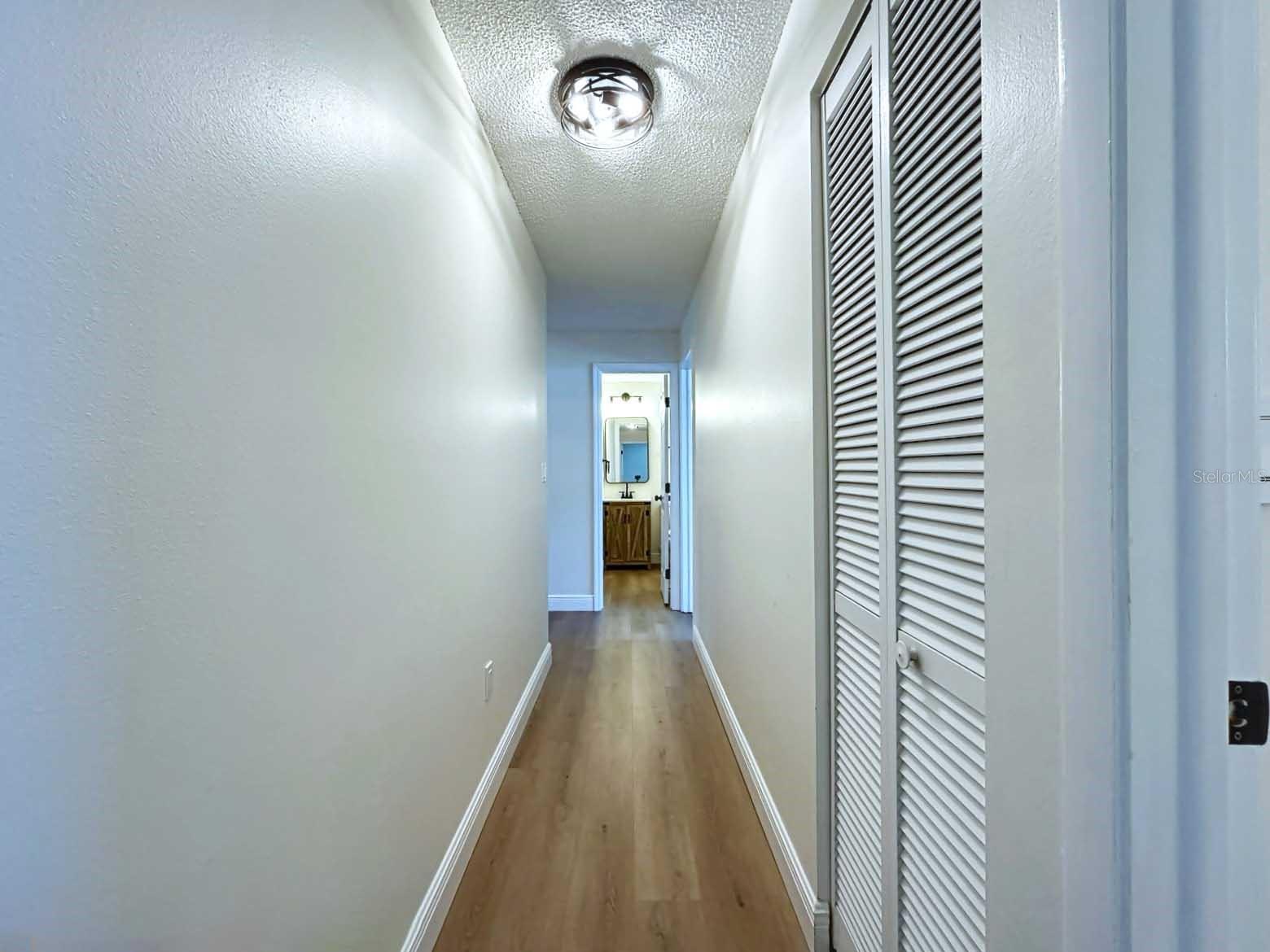 Listing photo id 82 for 6602 Winding Brook Drive