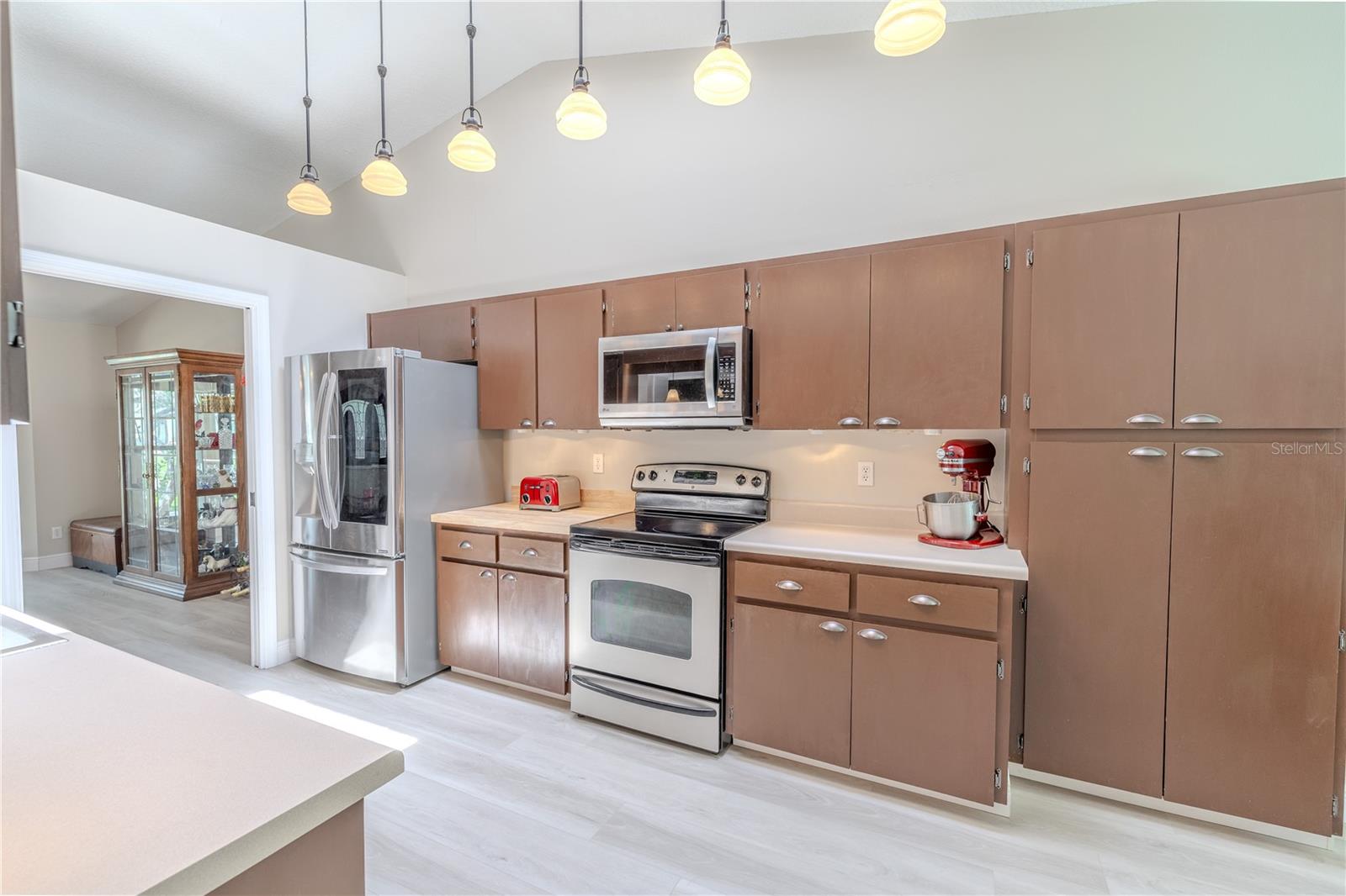 Listing photo id 13 for 465 Holly Hill Road