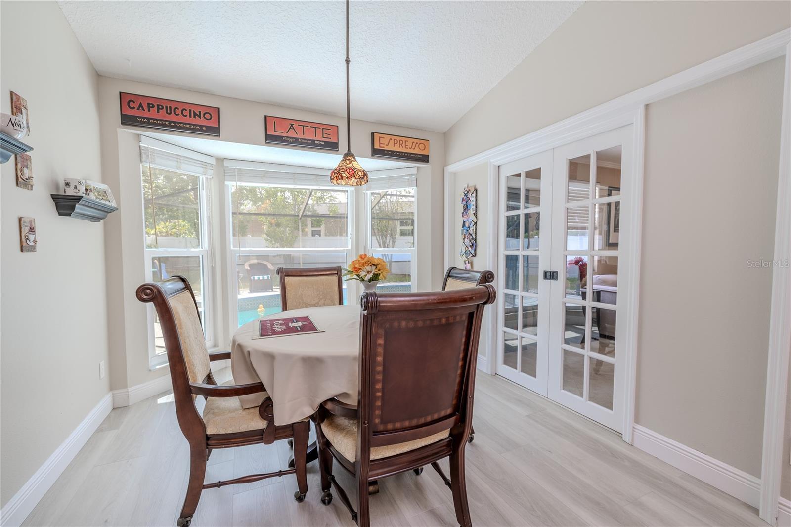 Listing photo id 16 for 465 Holly Hill Road