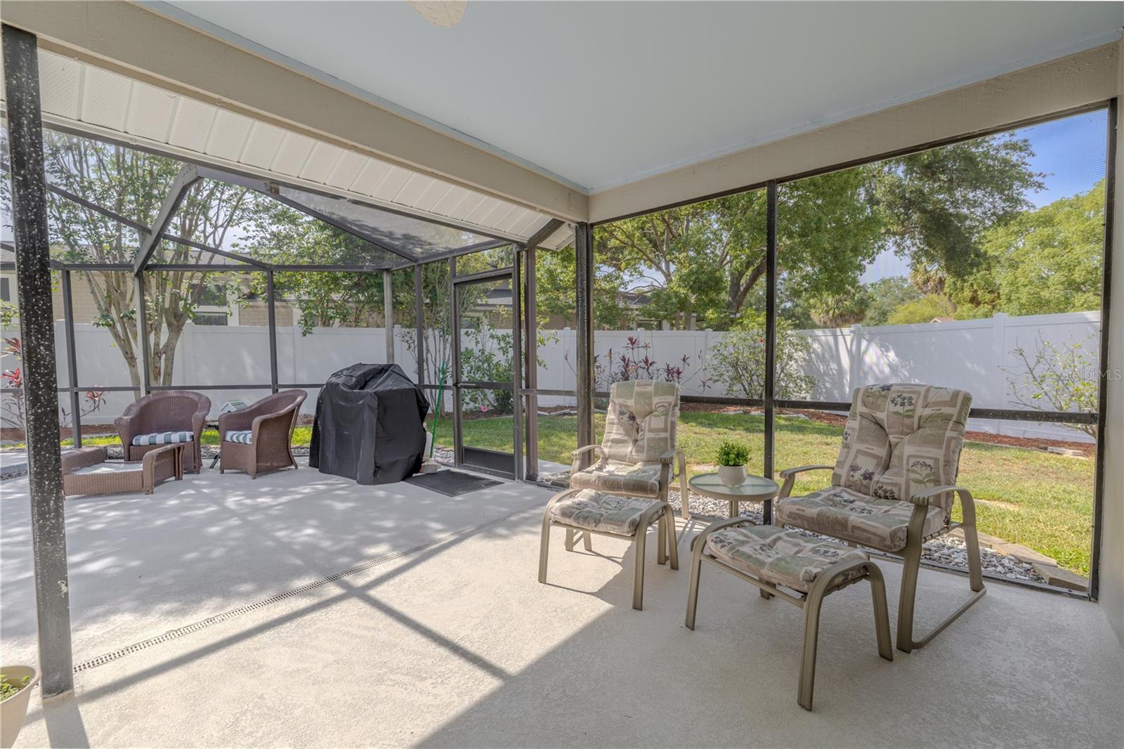 Listing photo id 20 for 465 Holly Hill Road