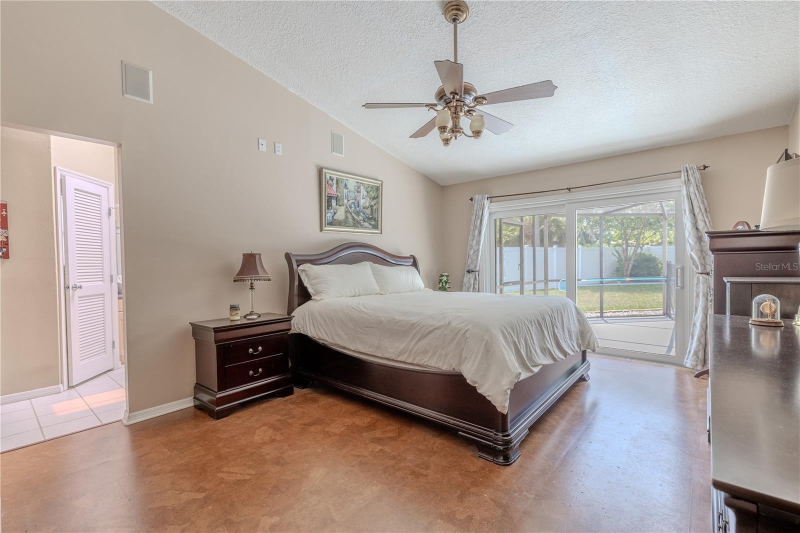 Listing photo id 24 for 465 Holly Hill Road