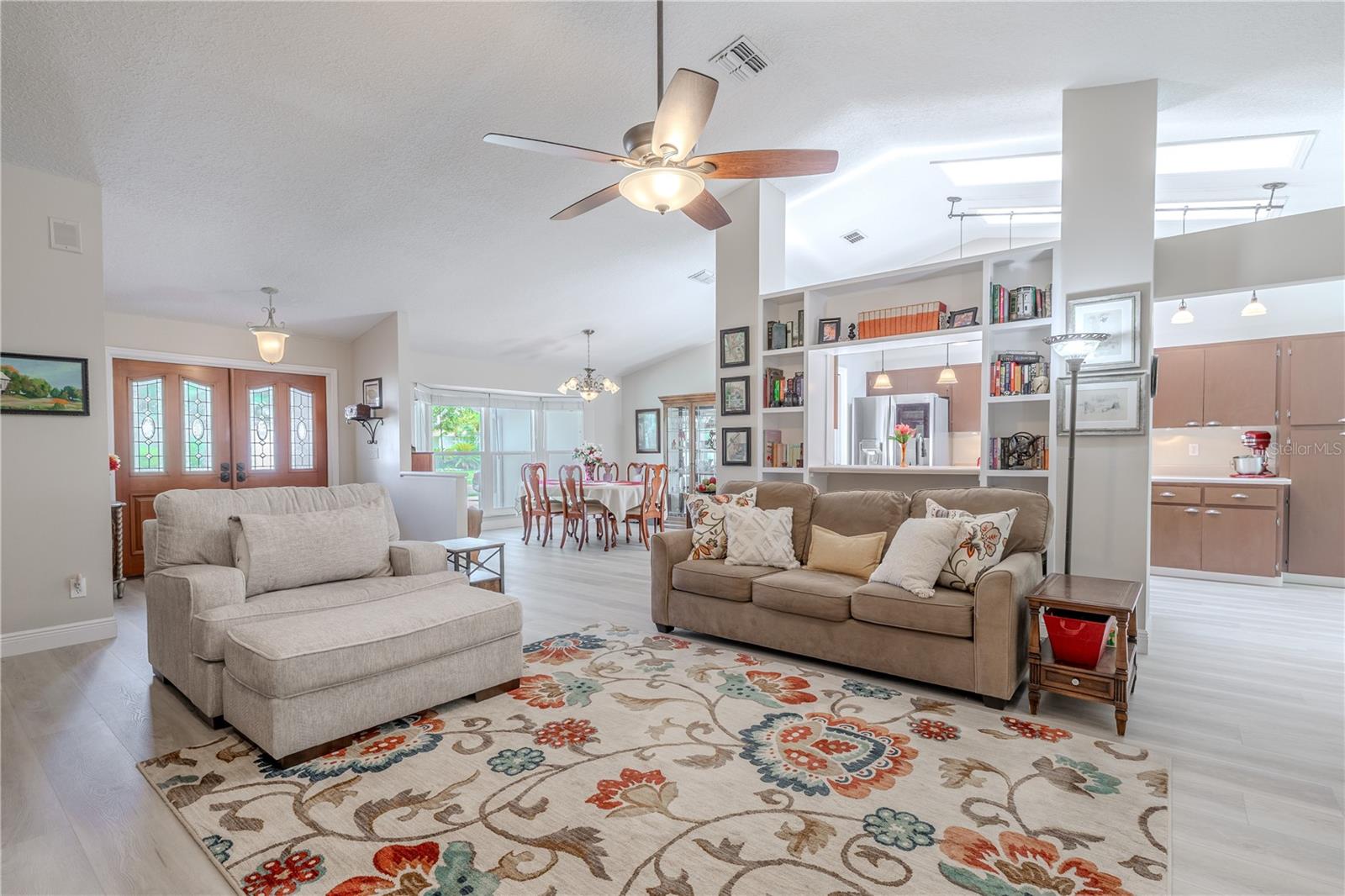 Listing photo id 6 for 465 Holly Hill Road